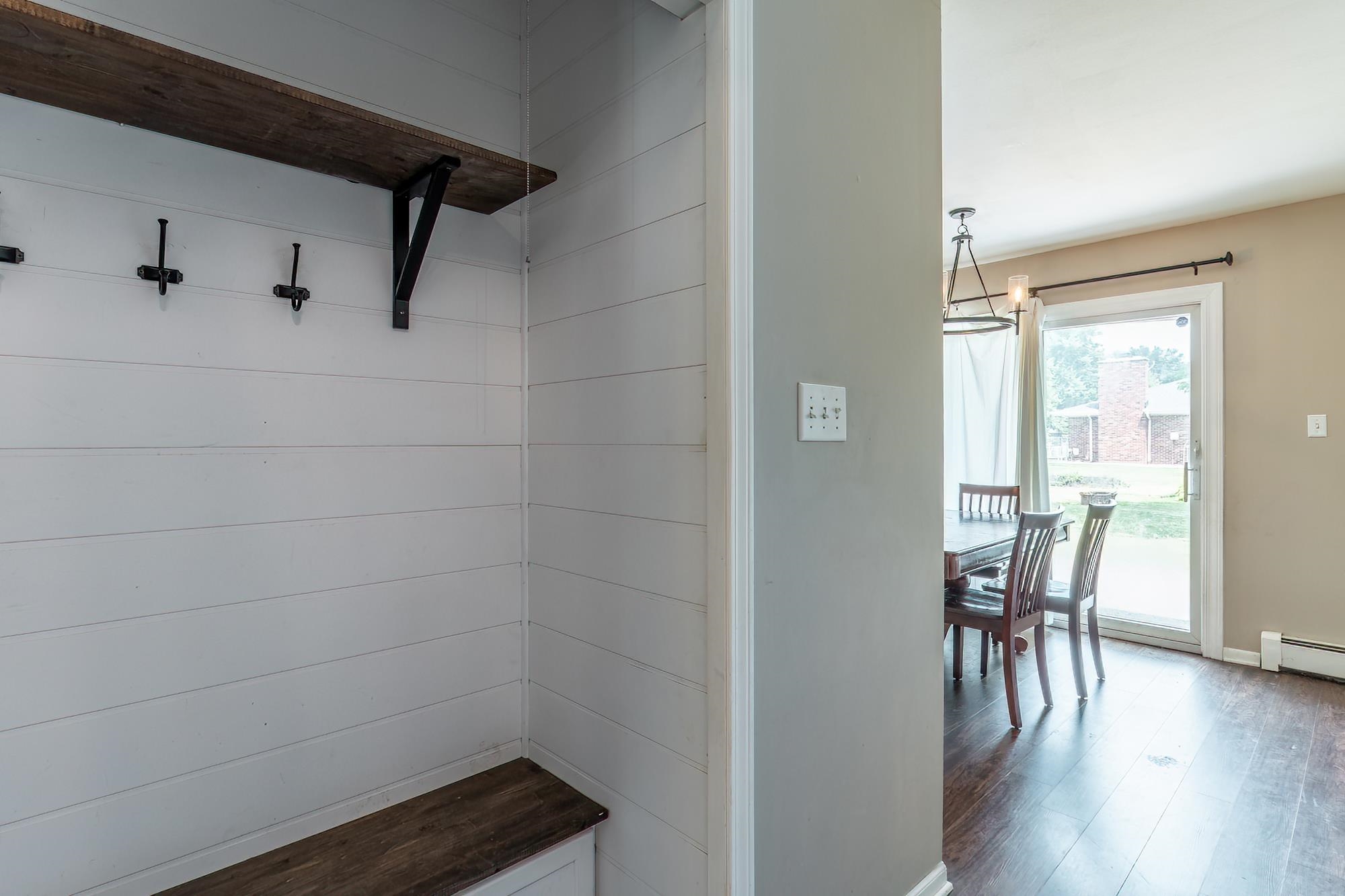 15707 Bluffton Road Fort Wayne, IN 46819 - Photo 5 of 35