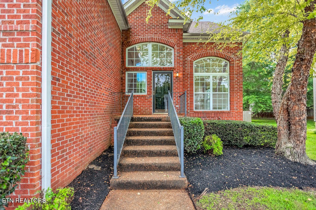 1213 Vale View Road Knoxville, TN 37922 - Photo 3 of 34 Gallery Image 3