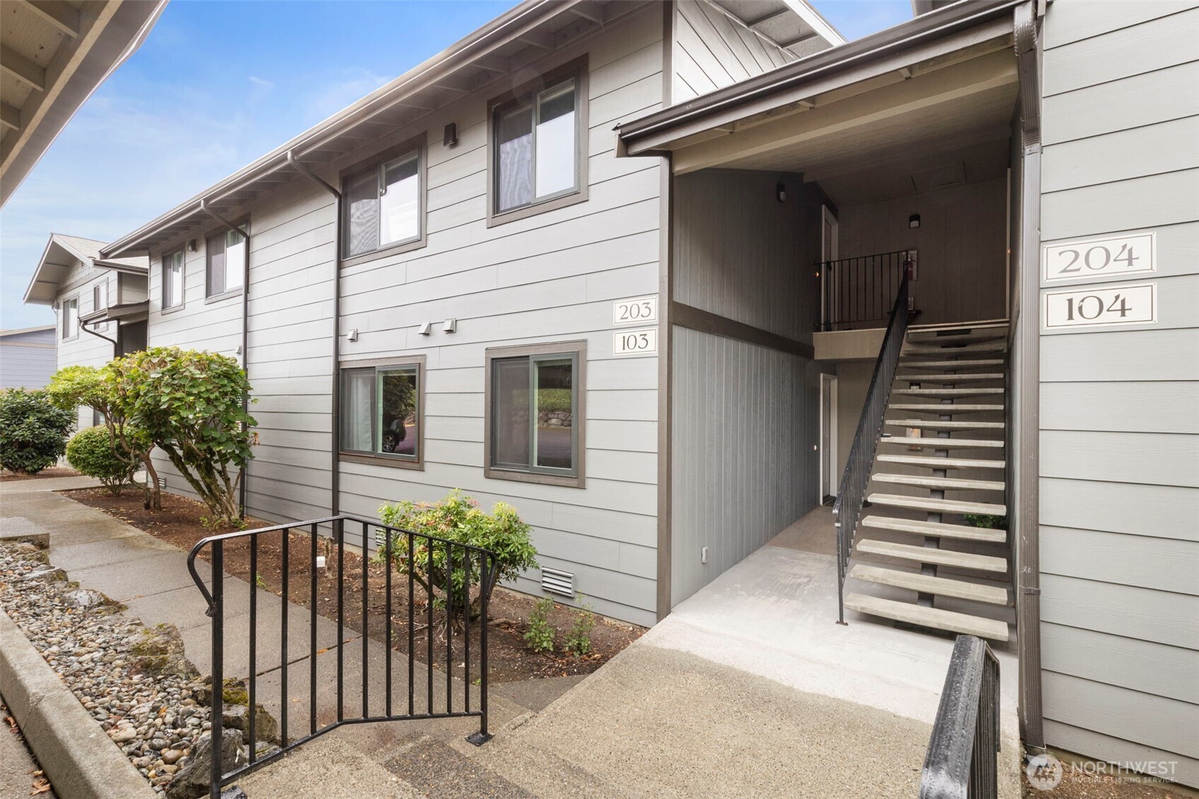 3340 Narrows View Lane Northeast, Unit 103 Bremerton, WA 98310 - Photo 5 of 25