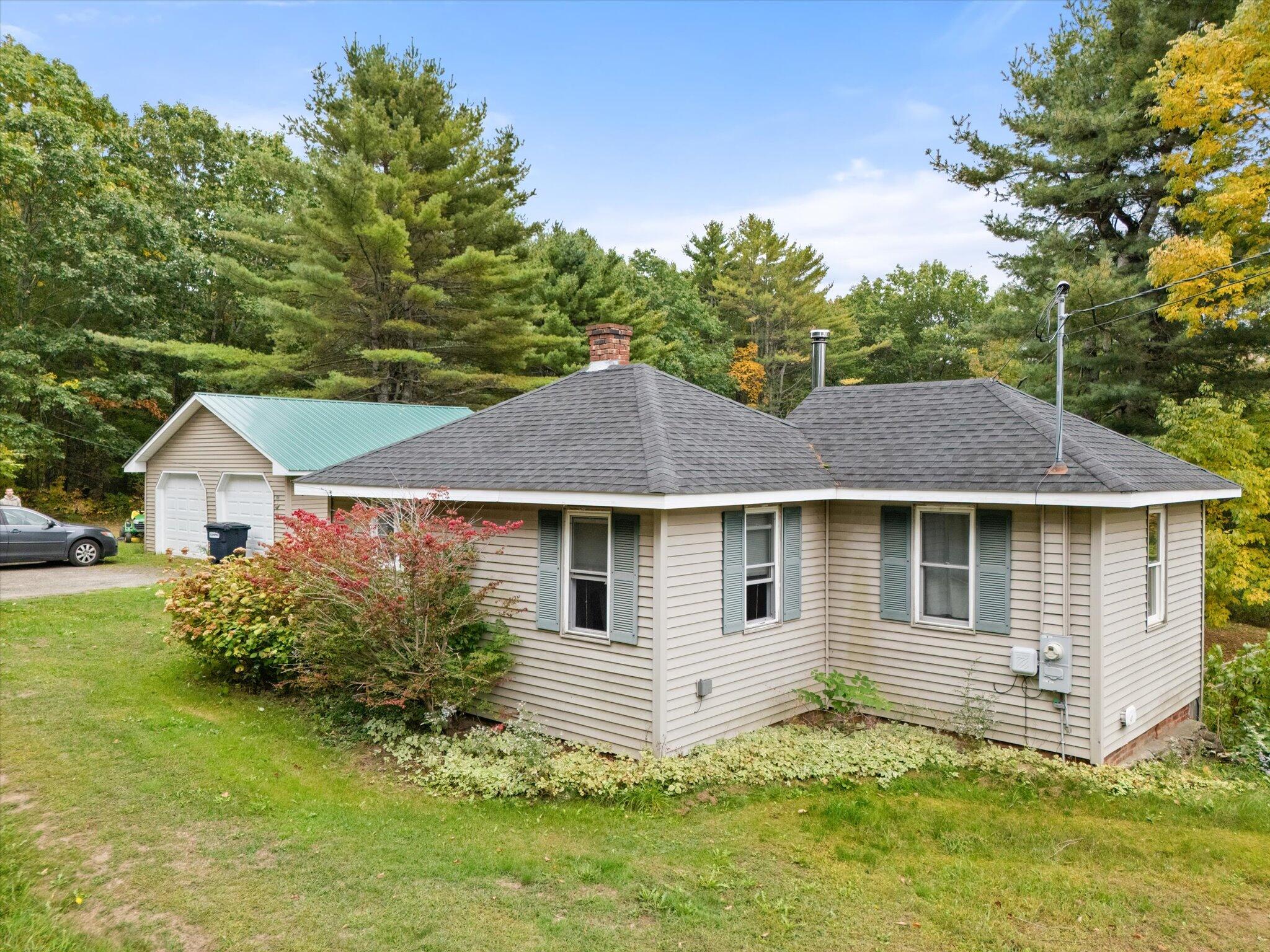 1086 Main Road, Carmel, ME 04419