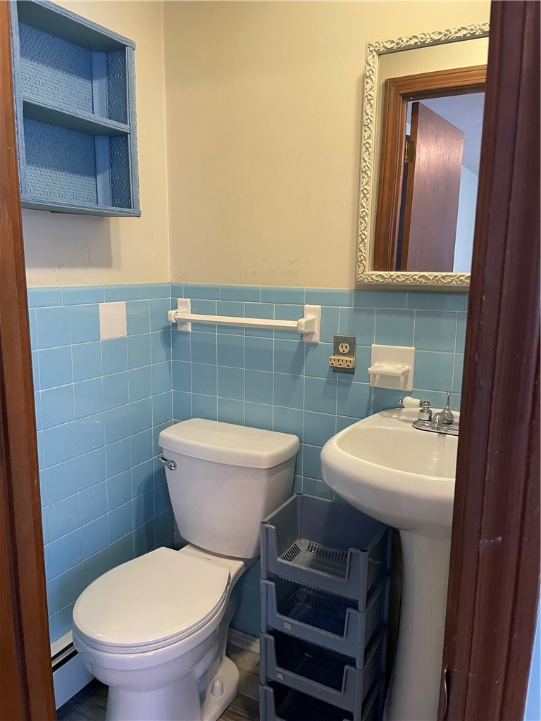 1 Grancera Drive Hopkinton, RI 02832 - Photo 17 of 38 Primary suite