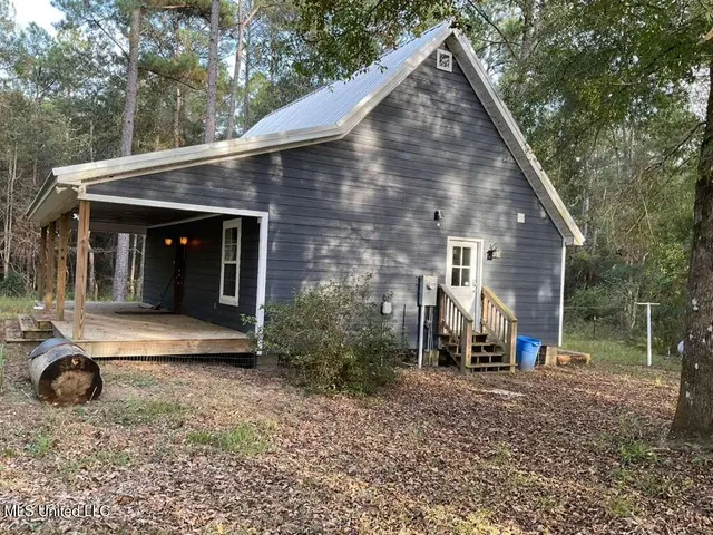$242,500 | 30003 Road 202, Carriere, MS 39426