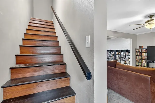 a view of entryway and hall