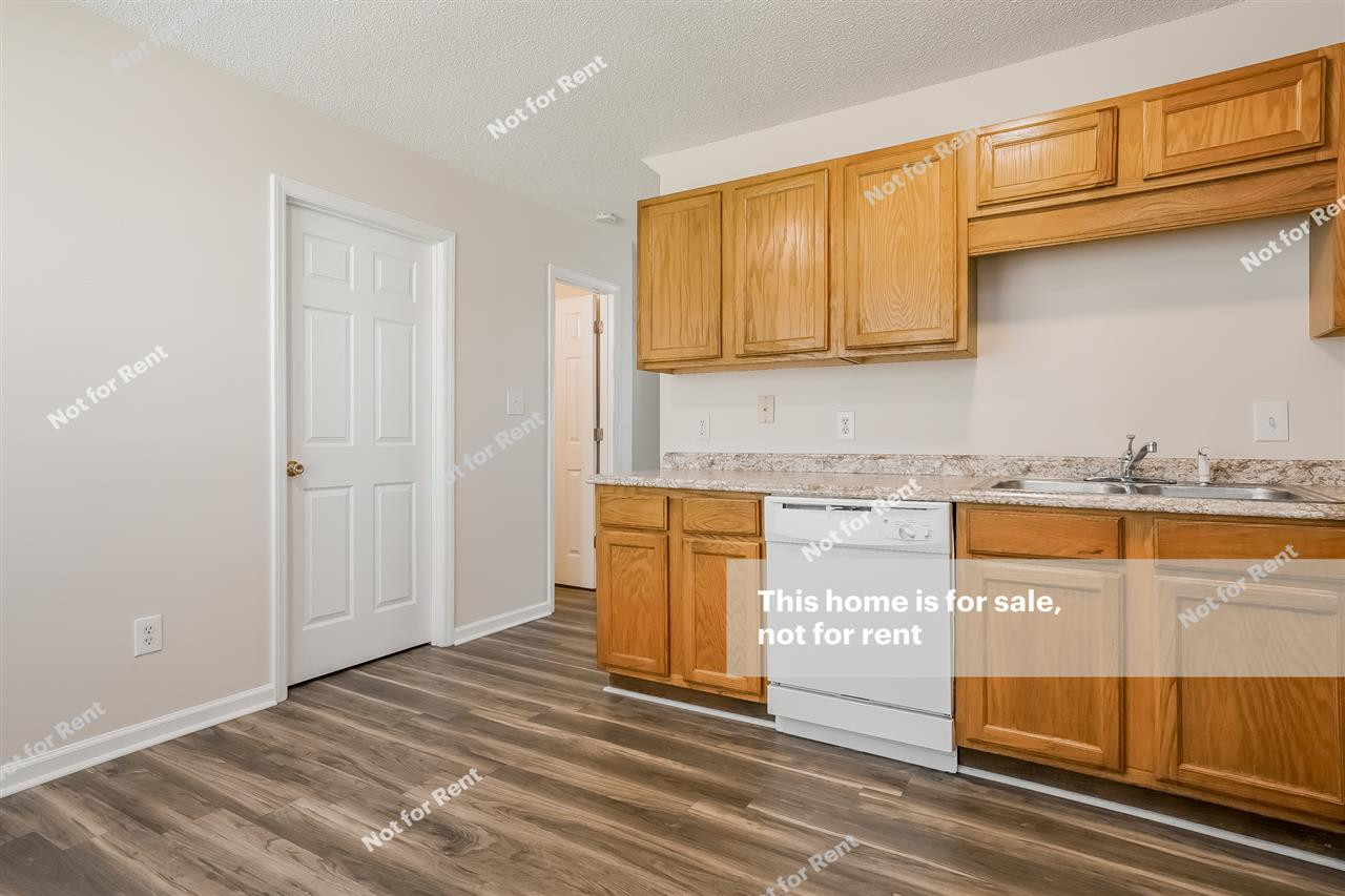 2207 Violet Bluff Court Raleigh, NC 27610 - Photo 10 of 25 Photo 10