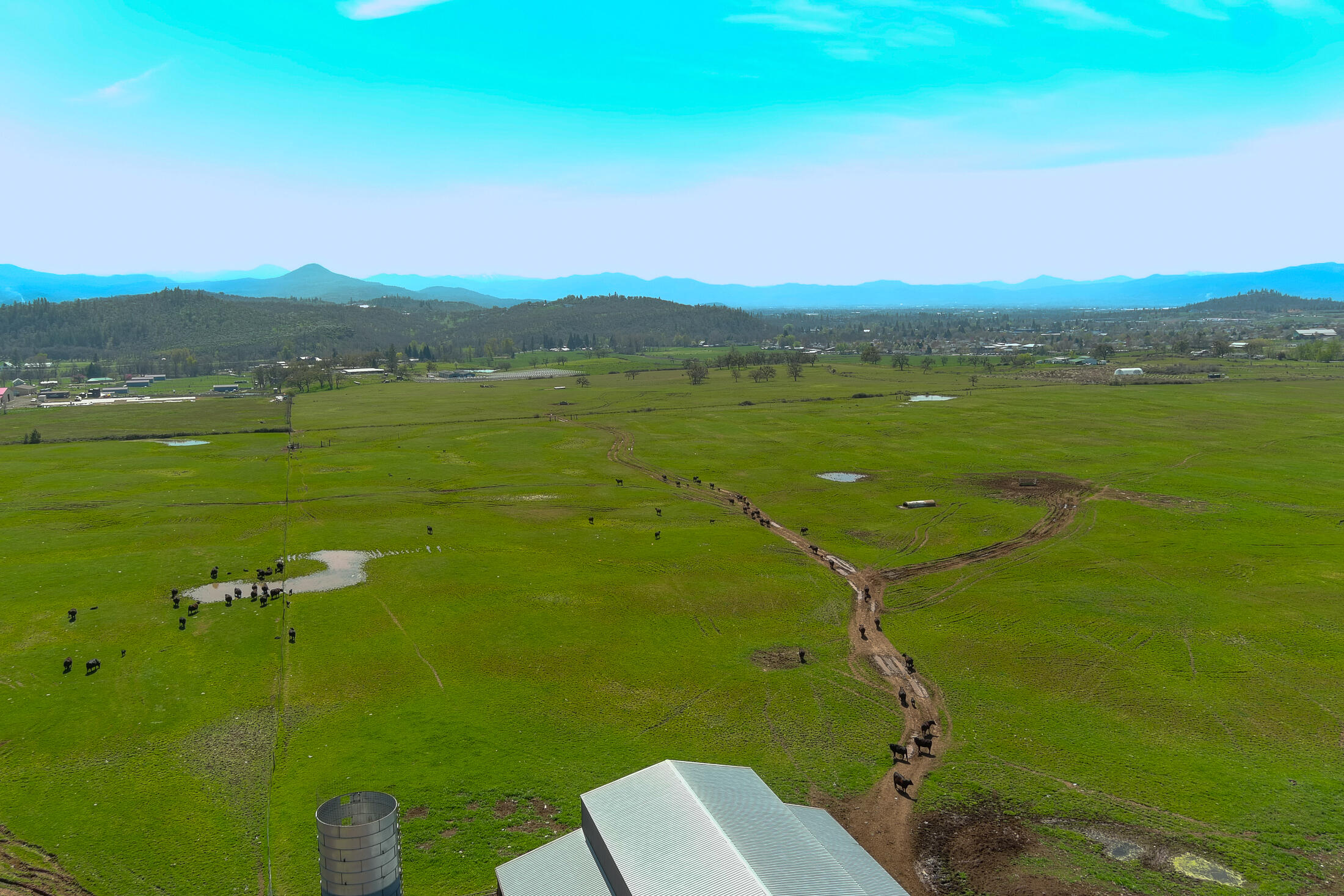 1881 Brophy Road Eagle Point, OR 97524 - Photo 128 of 130 127