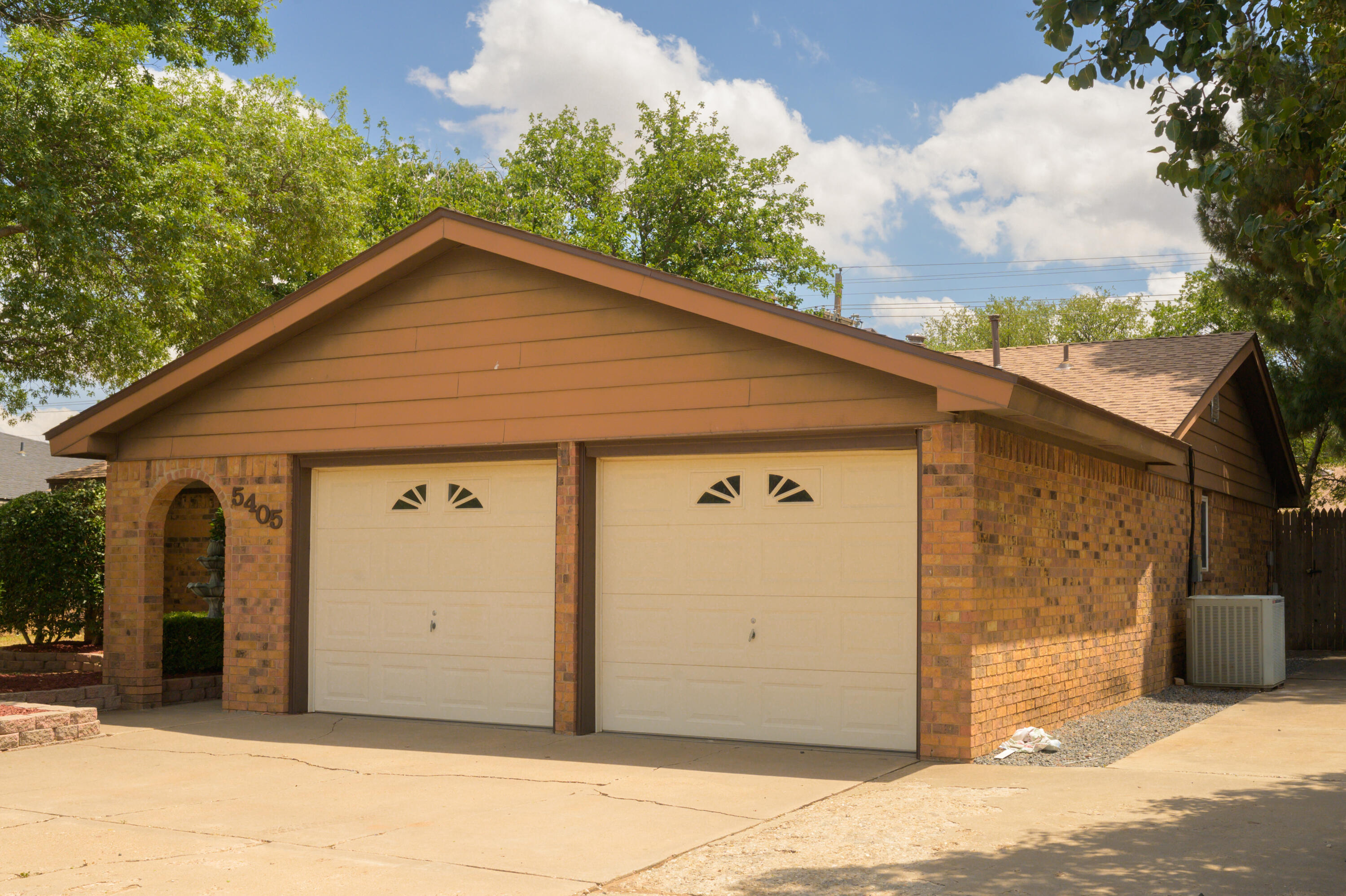 5405 73rd Street Lubbock, TX 79424 - Photo 2 of 27 FRNT_Right