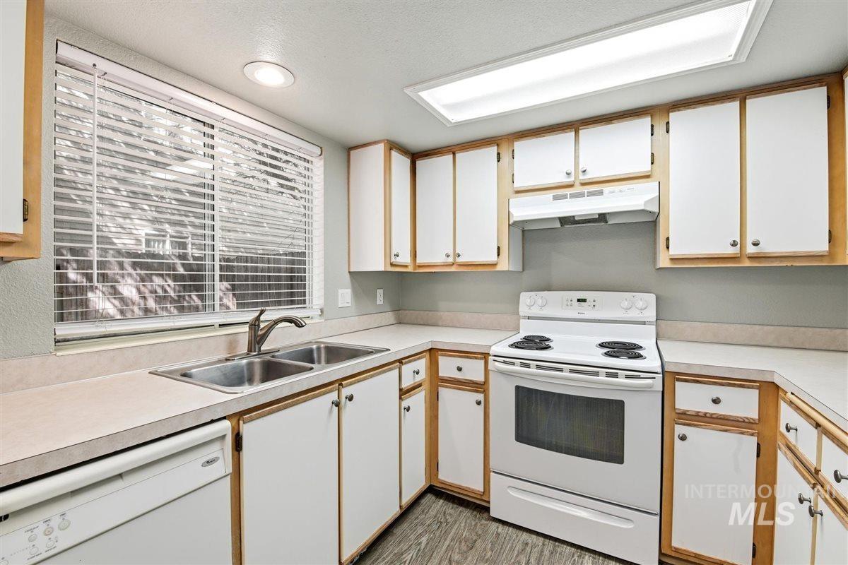 1009 North Stilson Road Boise, ID 83703 - Photo 18 of 46