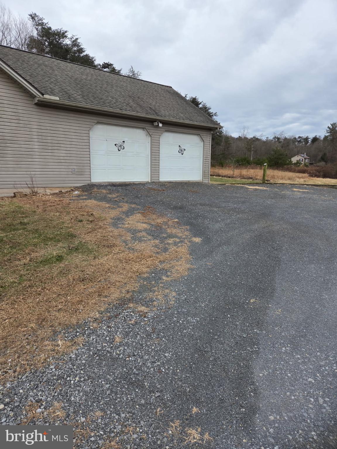 177 Valentine Road Ickesburg, PA 17037 - Photo 5 of 8 2-CAR GARAGE
