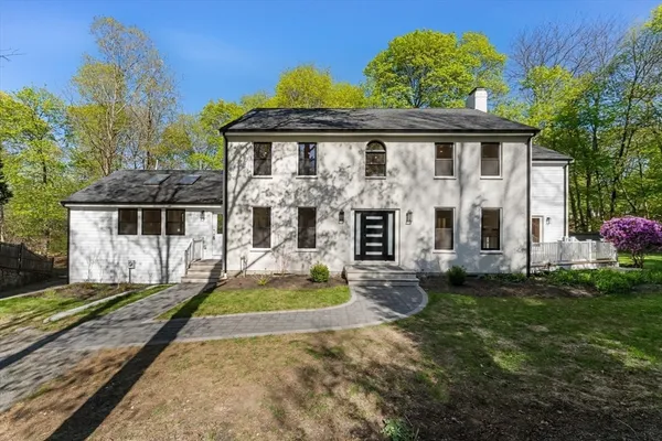 $1,899,999 | 7 Garden Road, Wellesley, MA 02481
