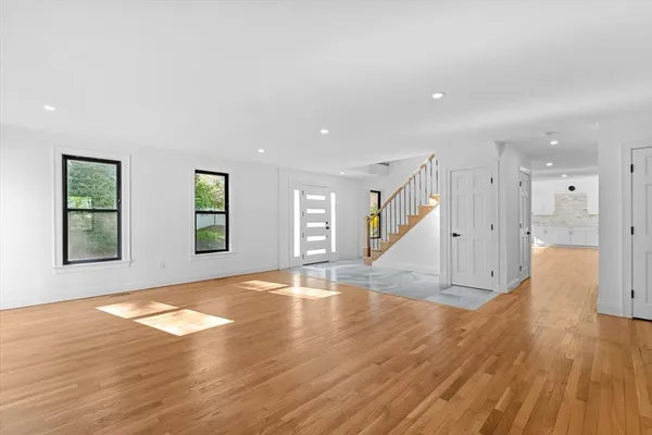 $1,899,999 | 7 Garden Road, Wellesley, MA 02481