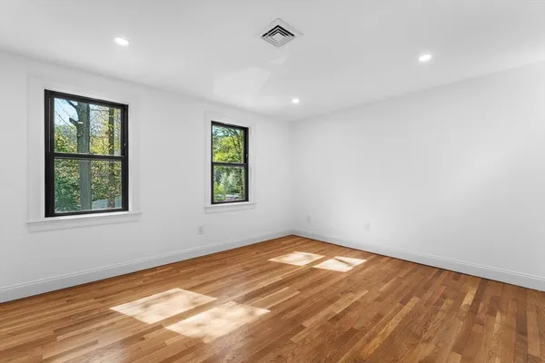 $1,899,999 | 7 Garden Road, Wellesley, MA 02481
