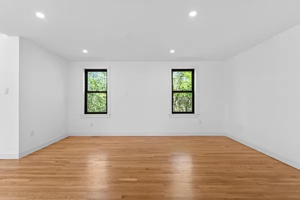 $1,899,999 | 7 Garden Road, Wellesley, MA 02481