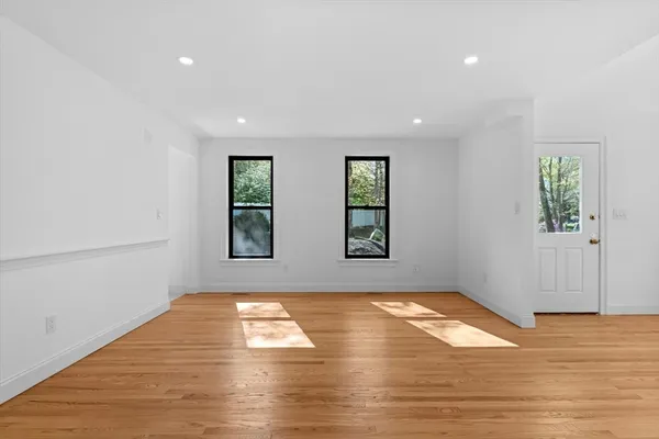 $1,899,999 | 7 Garden Road, Wellesley, MA 02481