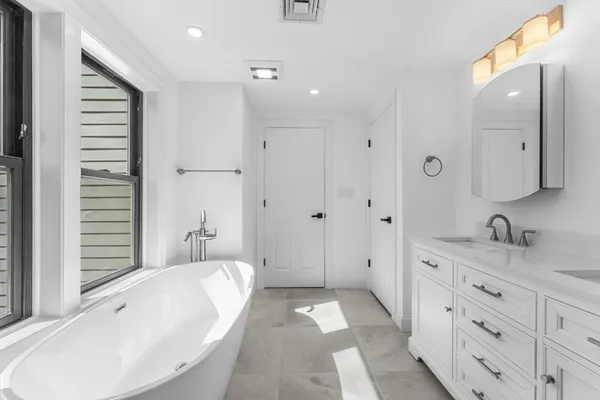 $1,899,999 | 7 Garden Road, Wellesley, MA 02481