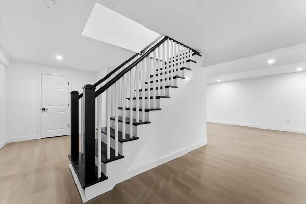 $1,899,999 | 7 Garden Road, Wellesley, MA 02481