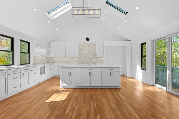 $1,899,999 | 7 Garden Road, Wellesley, MA 02481