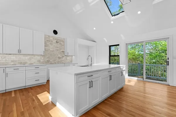 $1,899,999 | 7 Garden Road, Wellesley, MA 02481