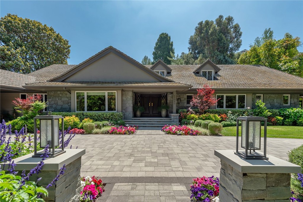 15946 Woodvale Road Encino, CA 91436 - Photo 3 of 51