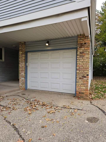 $1,265,000 | 25 Coronado Court, Madison, WI 53705