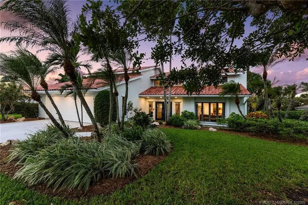 $875,000 | 4304 Southeast Fairway East, Stuart, FL 34997