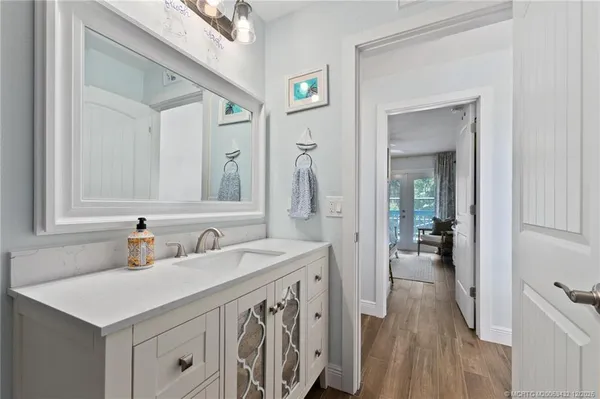 $875,000 | 4304 Southeast Fairway East, Stuart, FL 34997