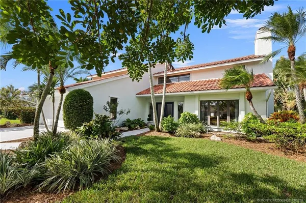 $875,000 | 4304 Southeast Fairway East, Stuart, FL 34997