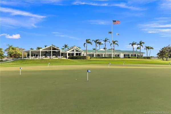 $875,000 | 4304 Southeast Fairway East, Stuart, FL 34997