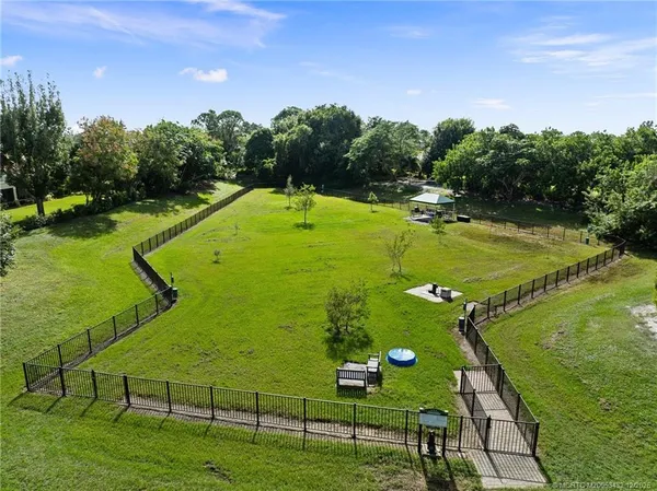 $875,000 | 4304 Southeast Fairway East, Stuart, FL 34997