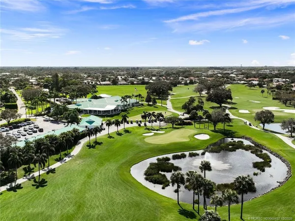 $875,000 | 4304 Southeast Fairway East, Stuart, FL 34997