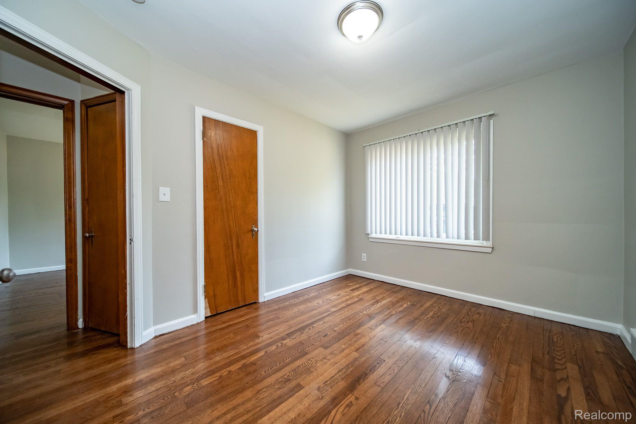 20954 Greenview Road Southfield, MI 48075 - Photo 43 of 55 Gallery Image 43