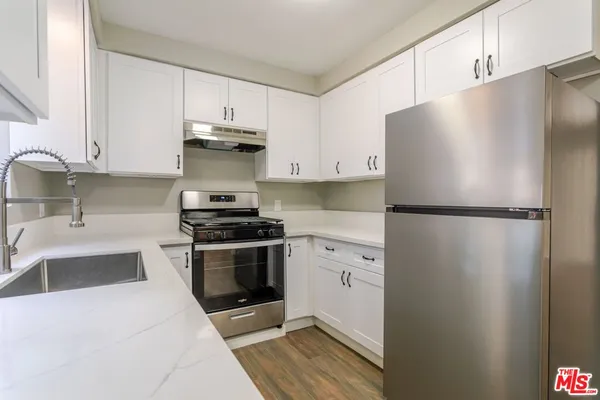 $350,000 | 420 North Market Street, Unit 15, Inglewood, CA 90302