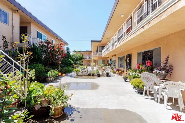 $350,000 | 420 North Market Street, Unit 15, Inglewood, CA 90302