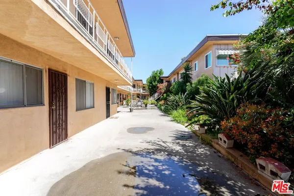 $350,000 | 420 North Market Street, Unit 15, Inglewood, CA 90302