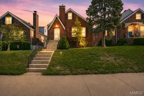 $410,000 | 5621 Pernod Avenue, St. Louis, MO 63139