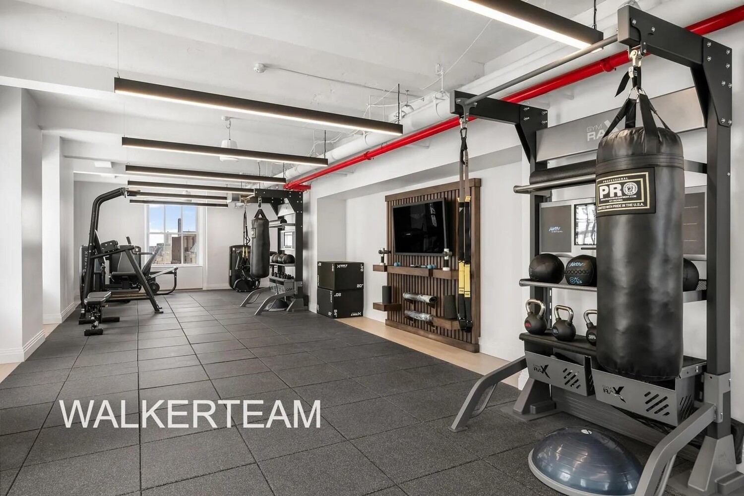 1 Wall Street, Unit 710 Manhattan, NY 10005 - Photo 14 of 19 a view of a room with gym equipment