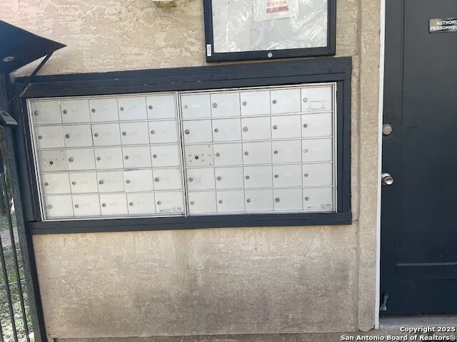 $68,000 | 6100 Woodlake Parkway, Unit 605, San Antonio, TX 78244