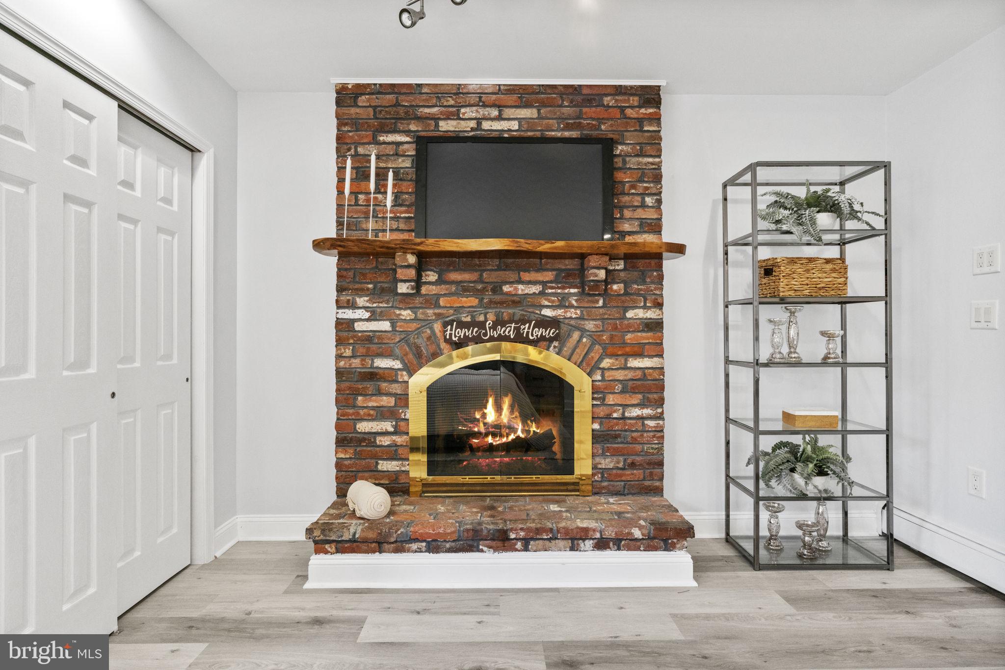 1302 Ashbridge Road West Chester, PA 19380 - Photo 27 of 53 Fireplace