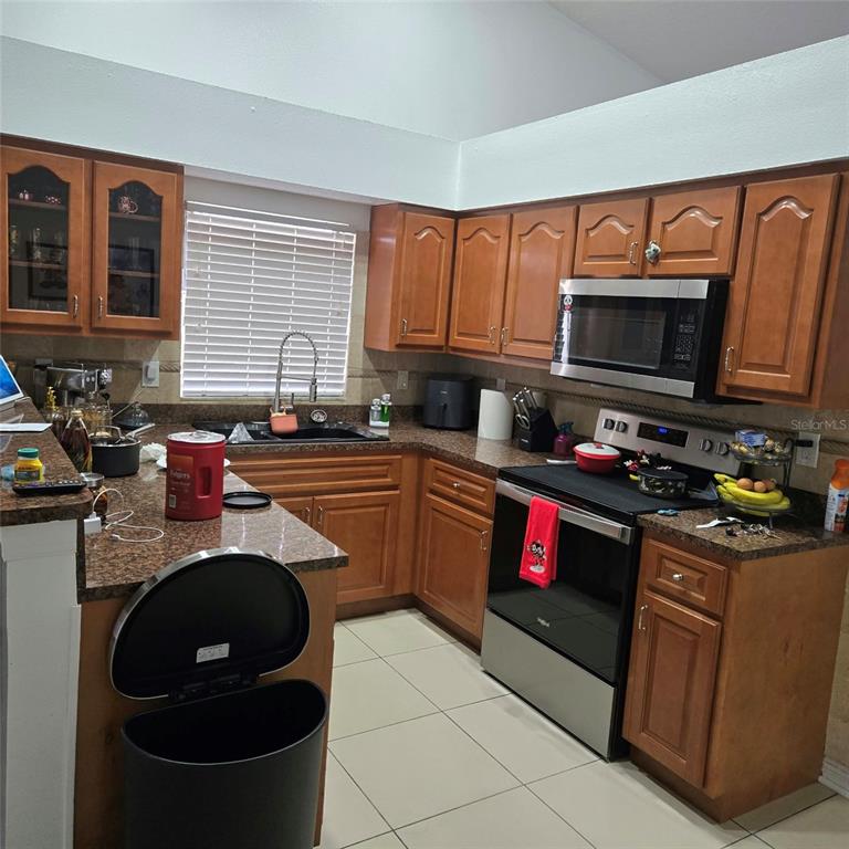 2108 Ridgemore Drive Valrico, FL 33594 - Photo 4 of 22 Gallery Image 4