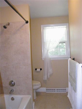 143 Davis Road Dracut, MA 01826 - Photo 11 of 18 Gallery Image 11
