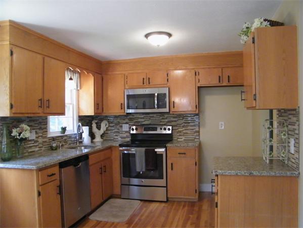 143 Davis Road Dracut, MA 01826 - Photo 4 of 18 Gallery Image 4
