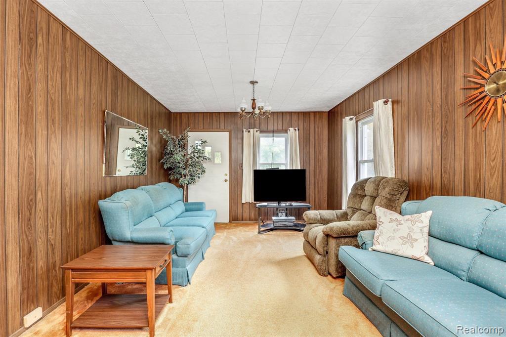 2658 Hawkins Road Jackson, MI 49201 - Photo 8 of 32