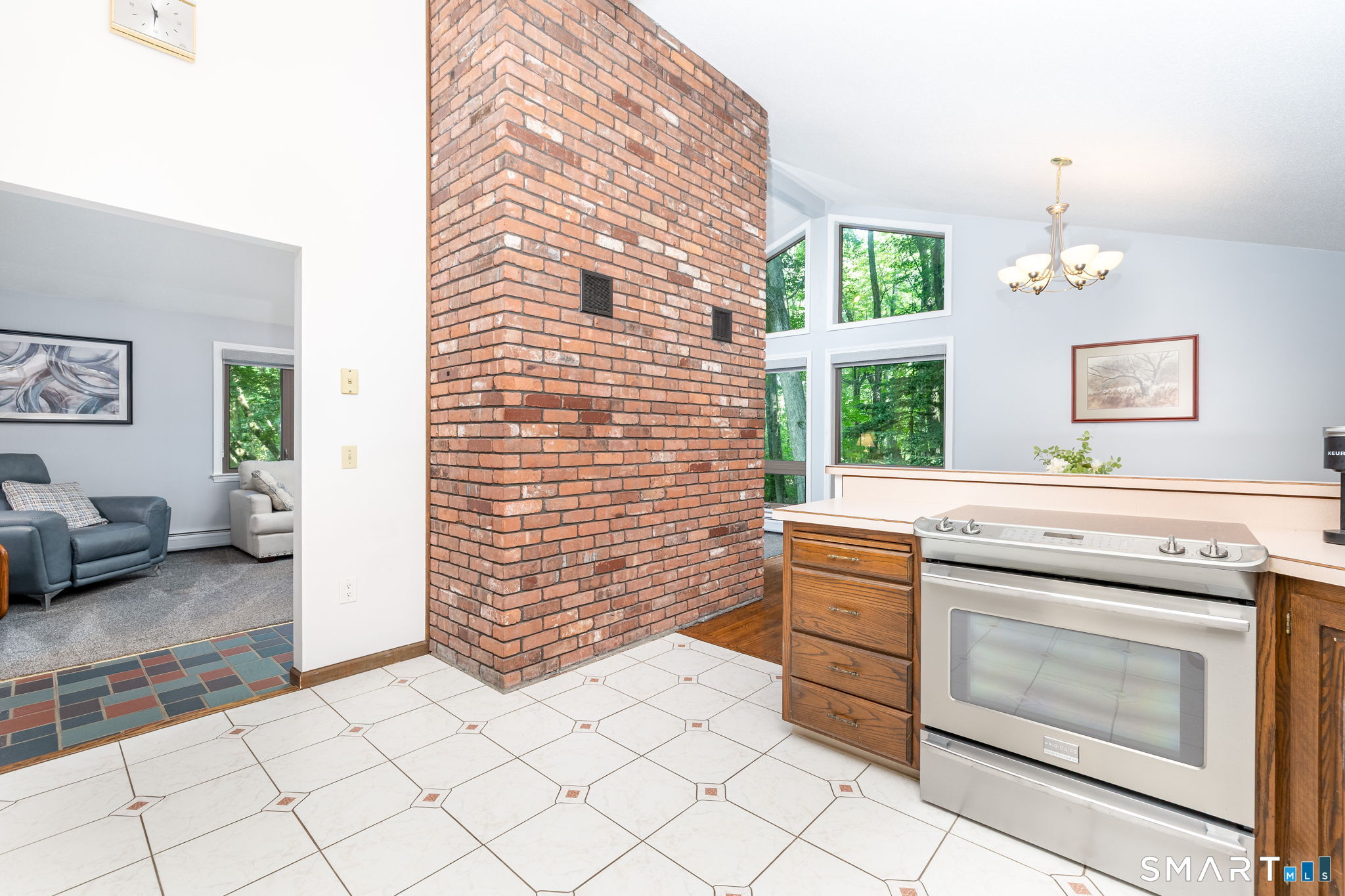 274 Steele Road New Hartford, CT 06057 - Photo 9 of 39
