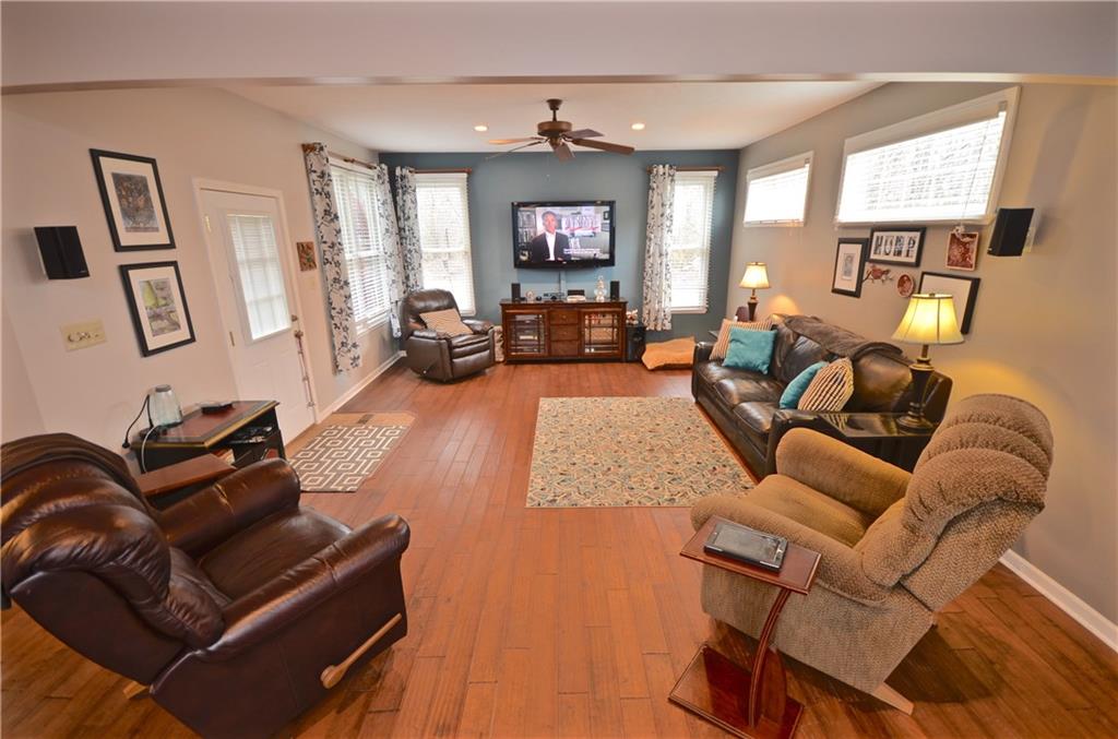 10765 Thistle Ridge Fishers, IN 46038 - Photo 2 of 20 Gallery Image 2