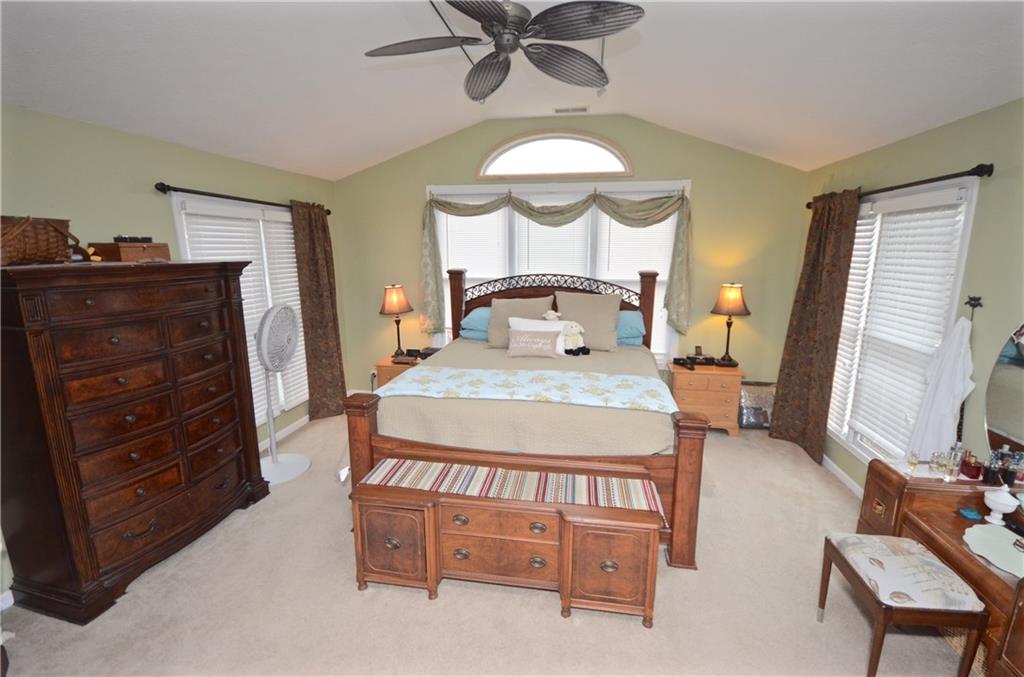 10765 Thistle Ridge Fishers, IN 46038 - Photo 6 of 20 Gallery Image 6