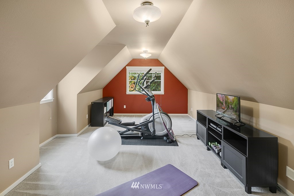 17004 Parkside Way Southeast Renton, WA 98058 - Photo 21 of 24