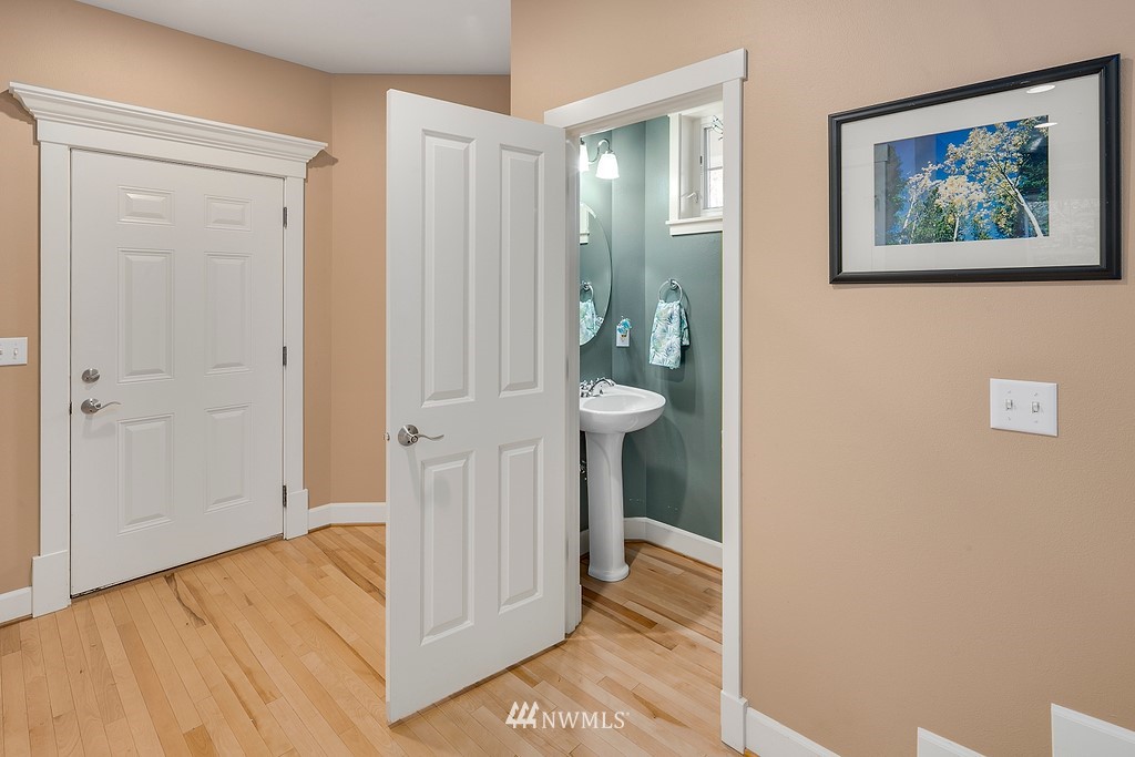 17004 Parkside Way Southeast Renton, WA 98058 - Photo 5 of 24