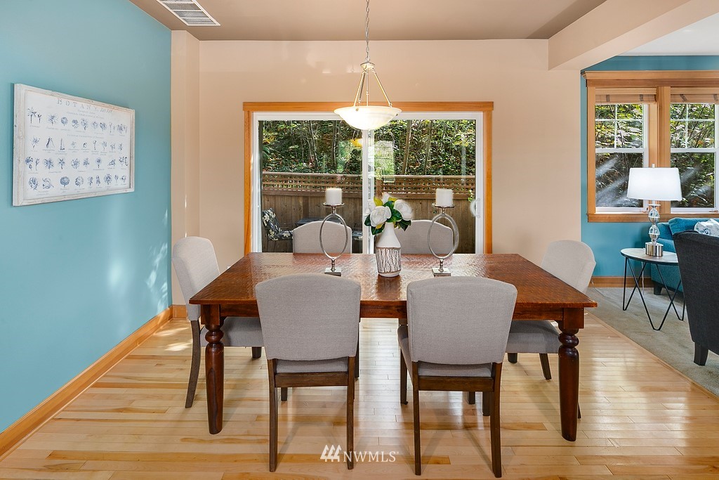 17004 Parkside Way Southeast Renton, WA 98058 - Photo 7 of 24