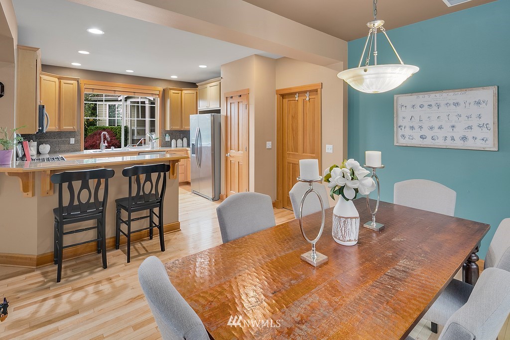 17004 Parkside Way Southeast Renton, WA 98058 - Photo 10 of 24