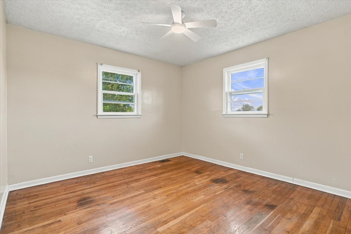 1179 North Main Street Tennessee Ridge, TN 37178 - Photo 22 of 34 Gallery Image 22