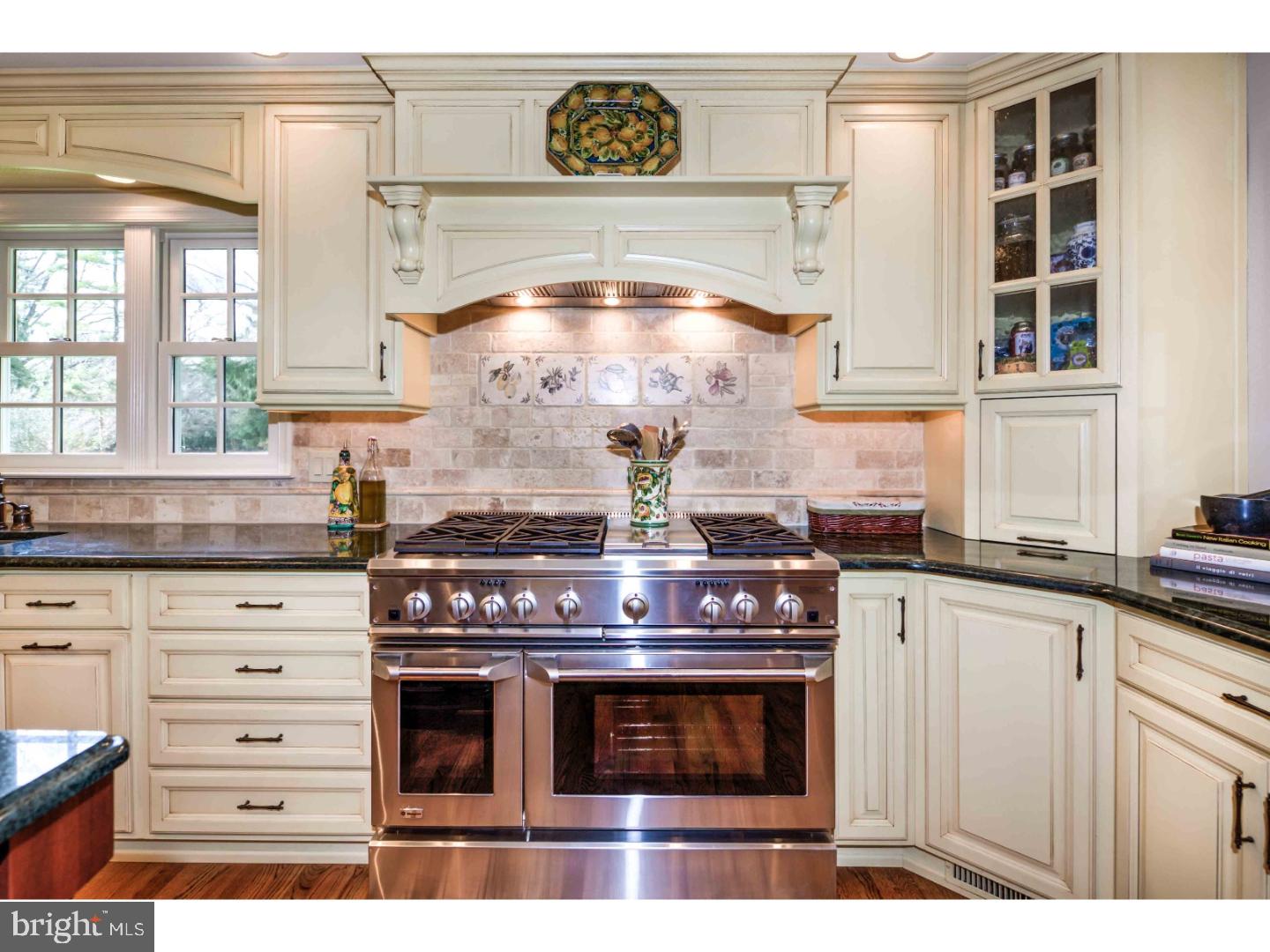 6015 West Valley Green Road Flourtown, PA 19031 - Photo 8 of 25 Kitchen